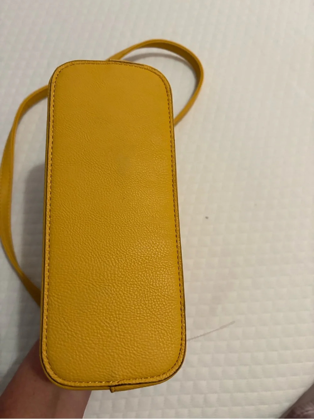 Betsey Johnson Yellow Bow Crossbody Bag - Picture 4 of 13